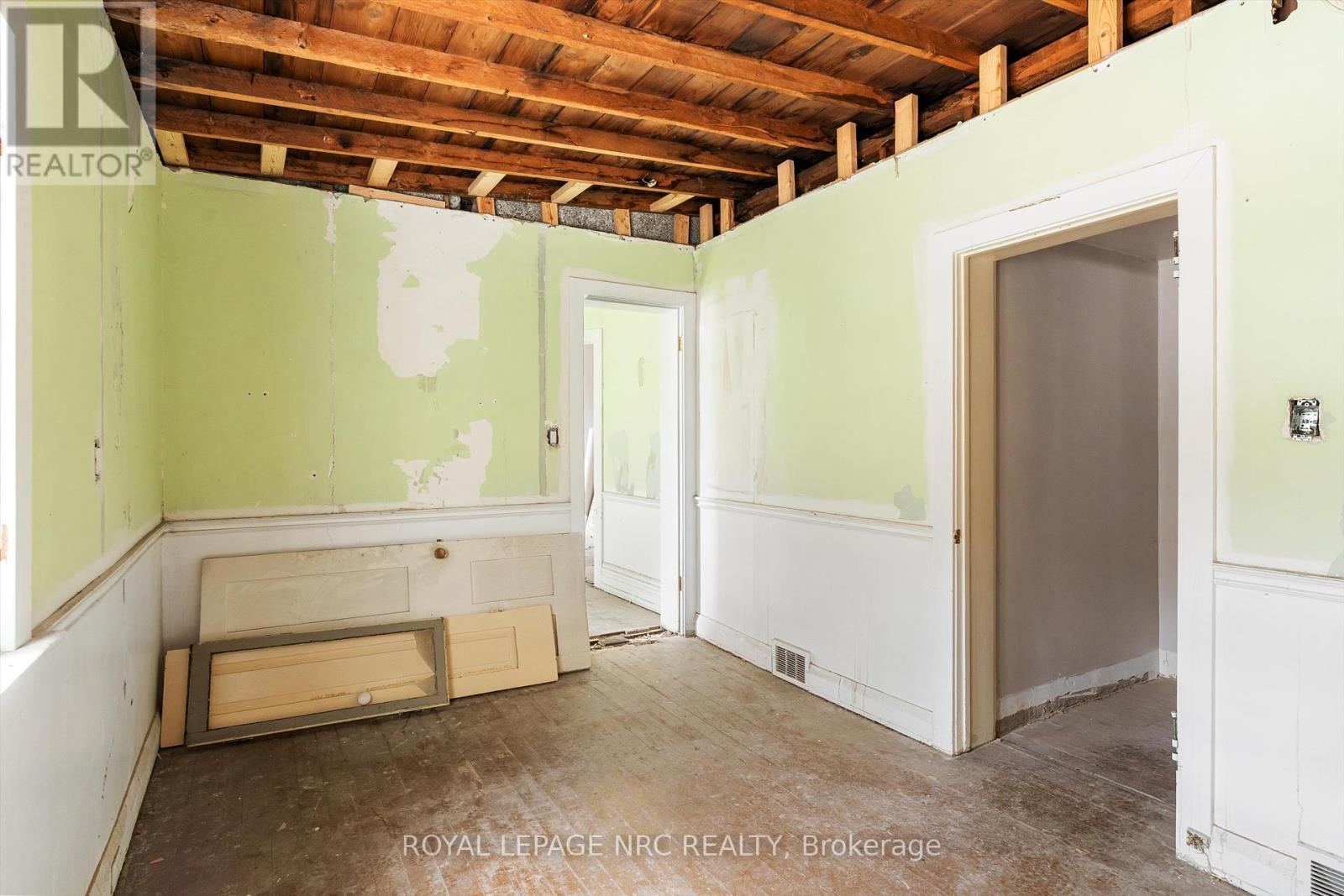 












228 KING STREET

,
St. Catharines (Downtown),




Ontario
L2R3J9

