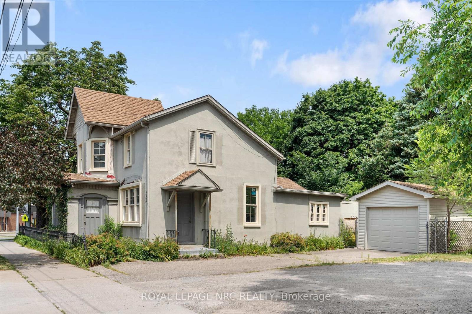 












228 KING STREET

,
St. Catharines (Downtown),




Ontario
L2R3J9

