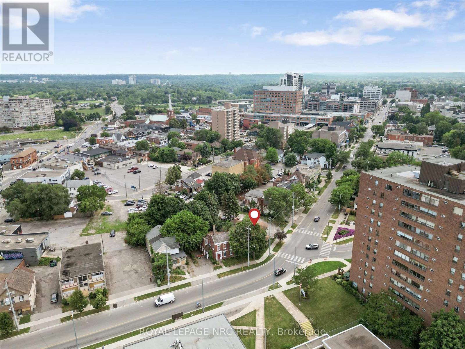 












228 KING STREET

,
St. Catharines (Downtown),




Ontario
L2R3J9

