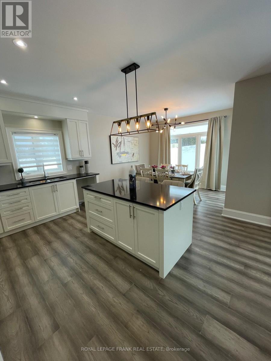 












7 NIPIGON STREET

,
Kawartha Lakes (Verulam),




Ontario
K0M1N0

