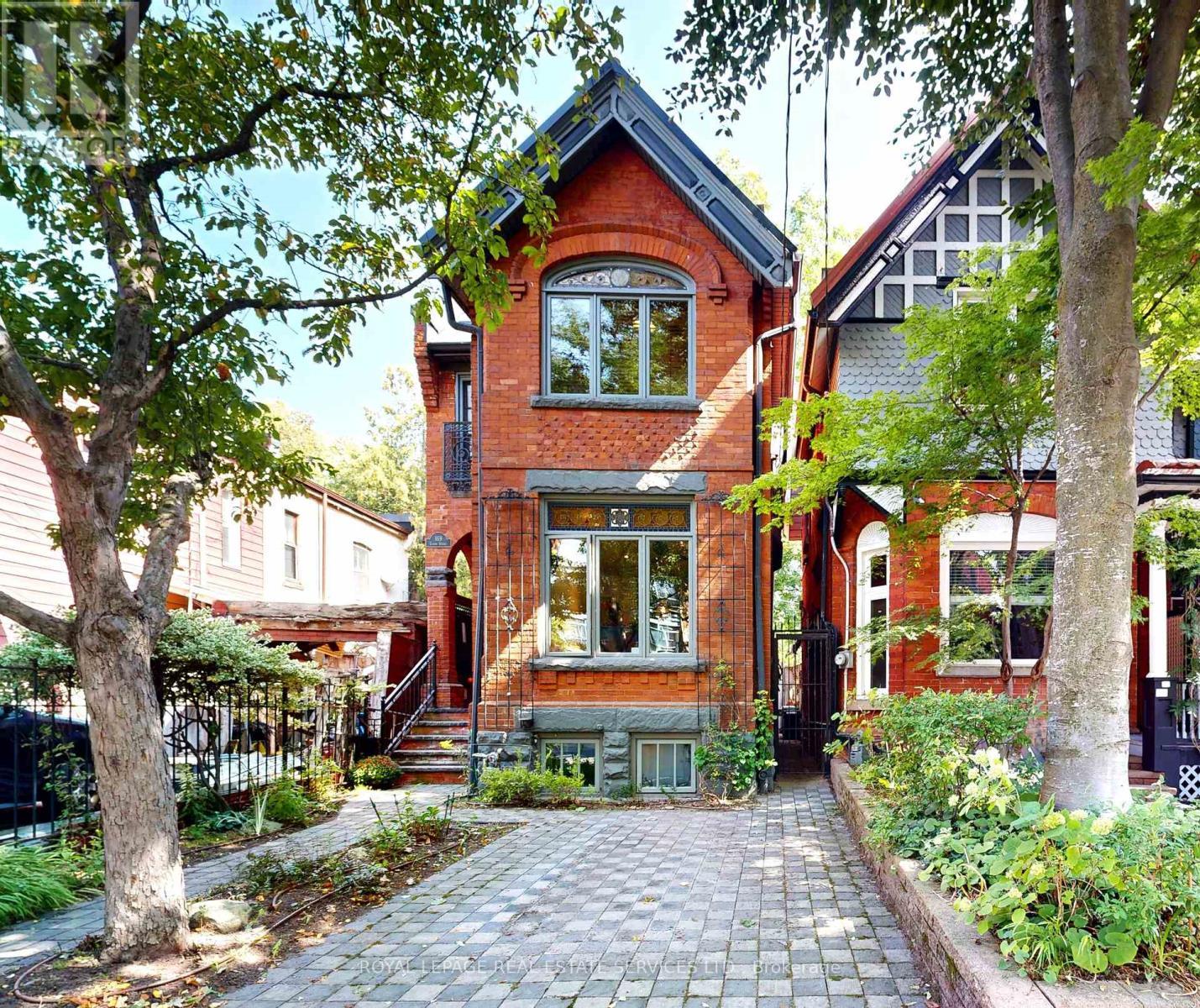 












169 COWAN AVENUE

,
Toronto,




Ontario
M6K2N5

