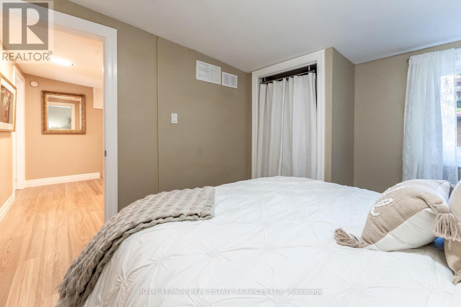 












150 STANLEY AVENUE

,
Toronto,




Ontario
M8V1N9

