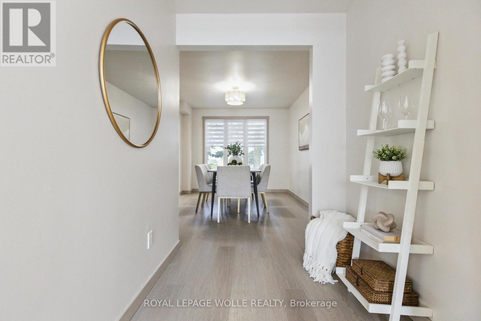 












27 - 89 WOOLWICH STREET

,
Waterloo,




Ontario
N2K1S5

