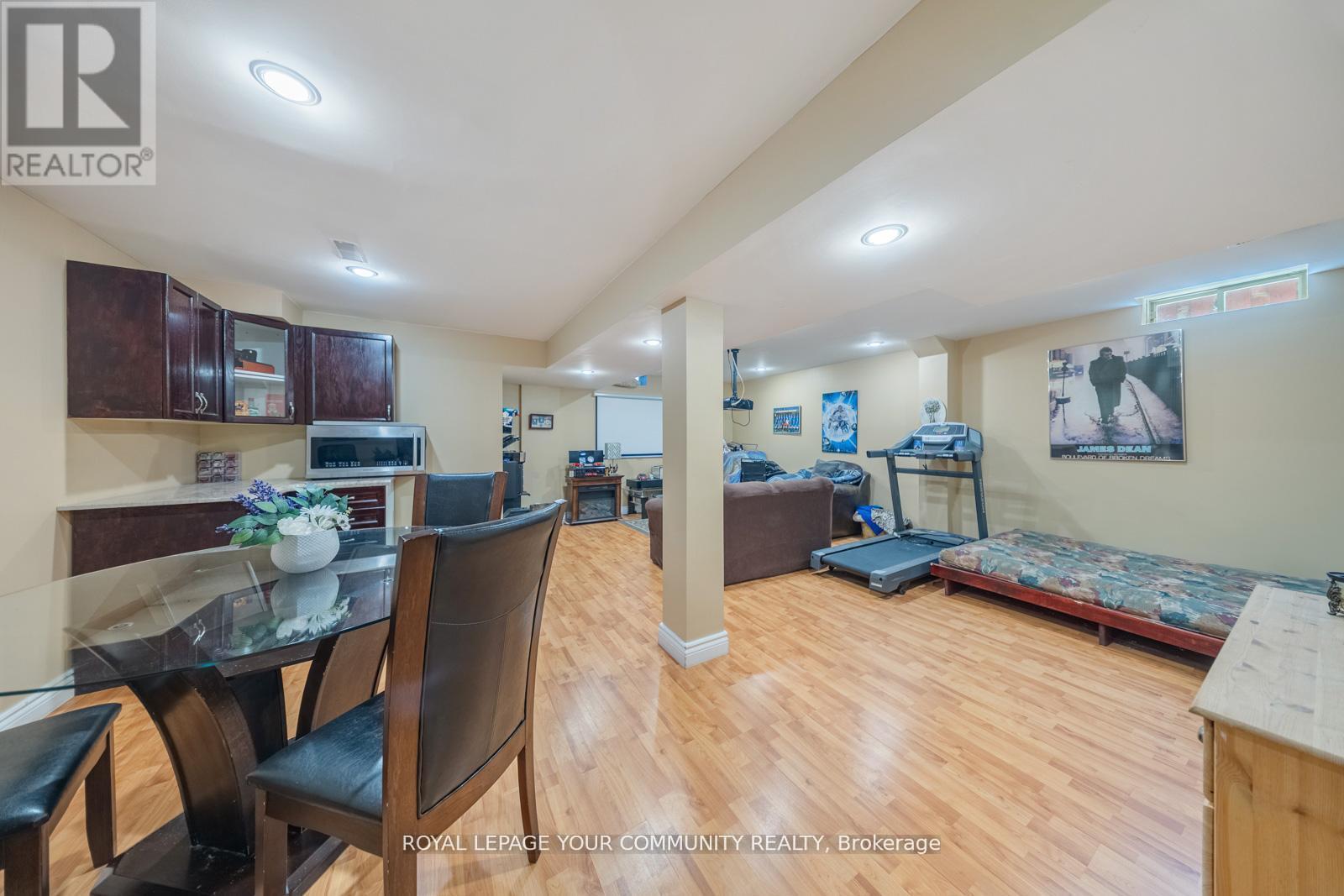 












68 GOYO GATE

,
Vaughan,




Ontario
L6A3T3

