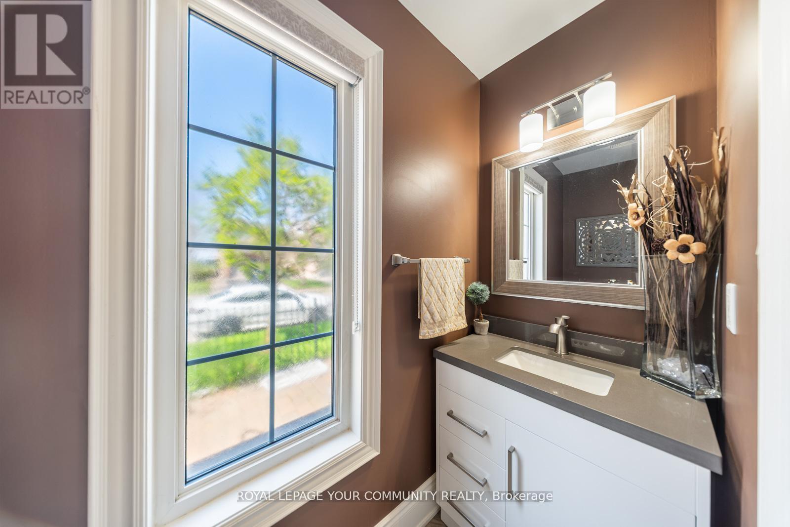 












68 GOYO GATE

,
Vaughan,




Ontario
L6A3T3

