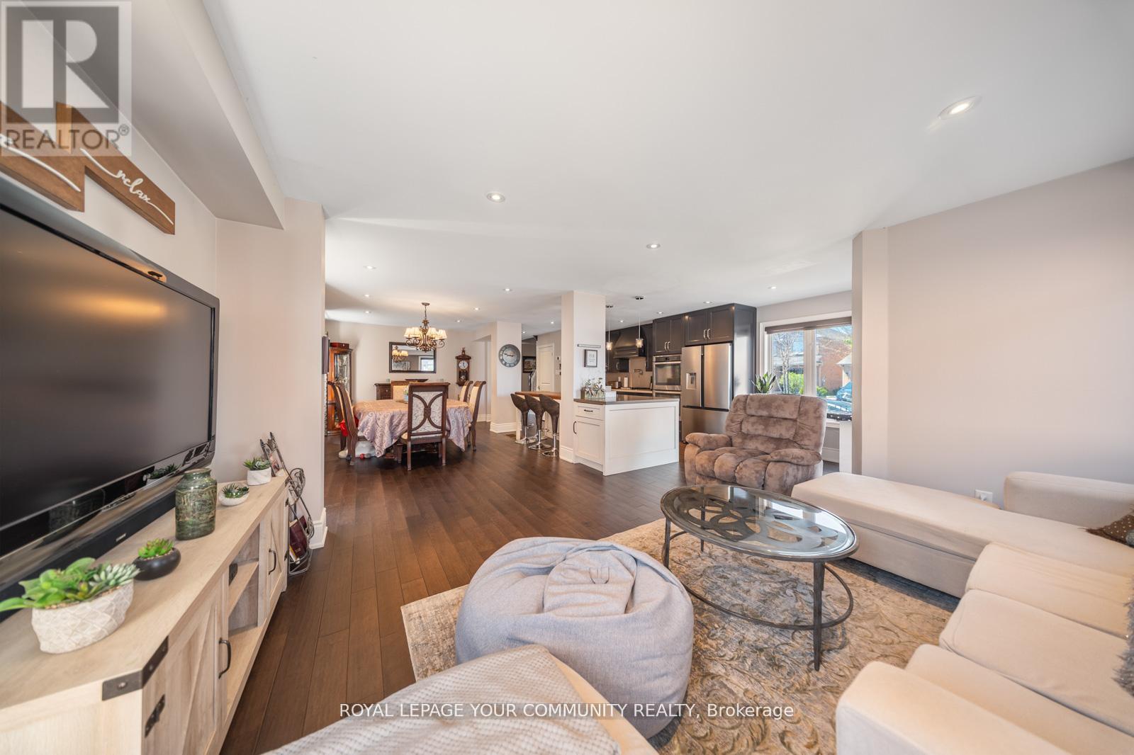 












68 GOYO GATE

,
Vaughan,




Ontario
L6A3T3

