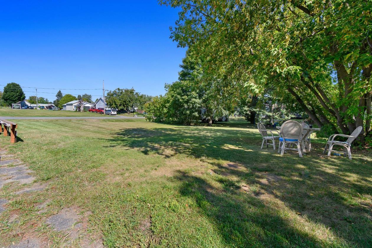 









44


Rue Lake

,
Shawville,




QC
J0X2Y0

