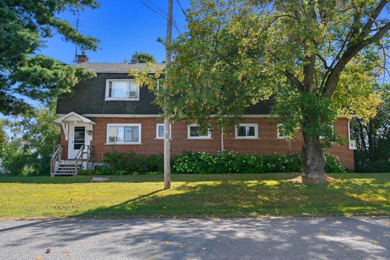 









44


Rue Lake

,
Shawville,




QC
J0X2Y0

