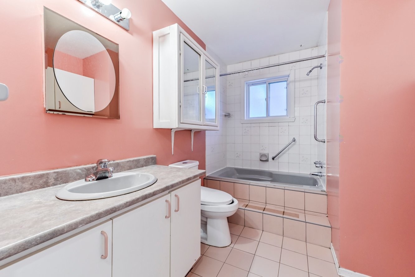 









5615


Av. Auteuil

,
Brossard,




QC
J4Z1M5

