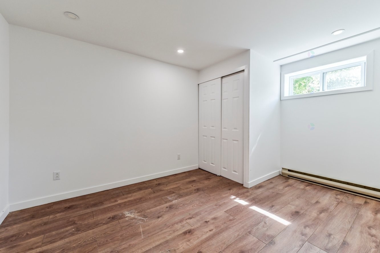 









5615


Av. Auteuil

,
Brossard,




QC
J4Z1M5

