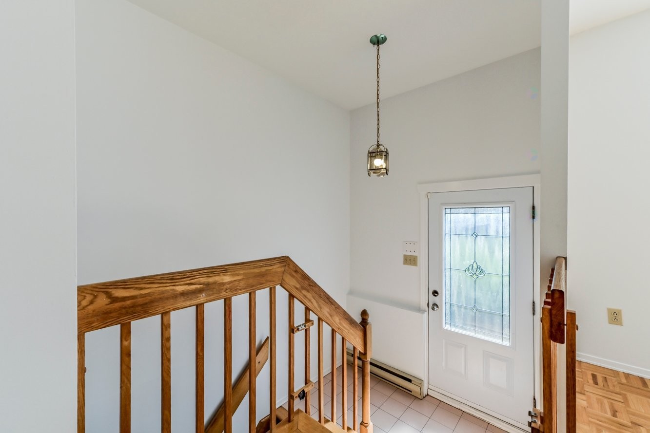 









5615


Av. Auteuil

,
Brossard,




QC
J4Z1M5

