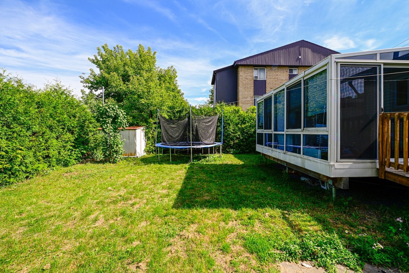 









5615


Av. Auteuil

,
Brossard,




QC
J4Z1M5

