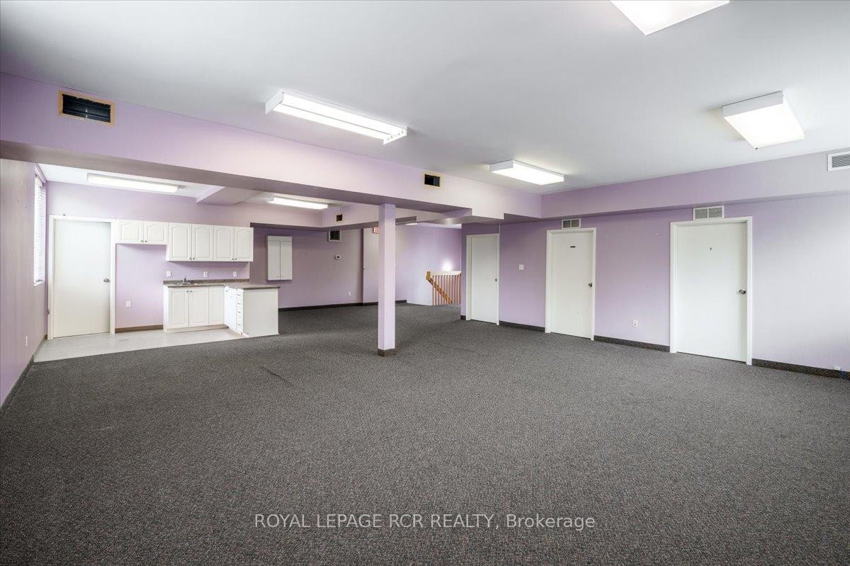 









361


Eagle

Street,
Newmarket,




ON
L3Y 1K5

