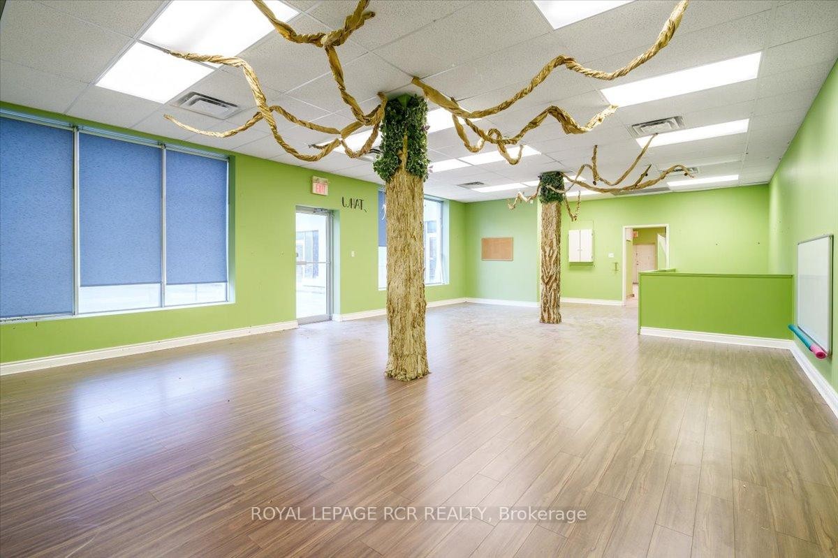 









361


Eagle

Street,
Newmarket,




ON
L3Y 1K5

