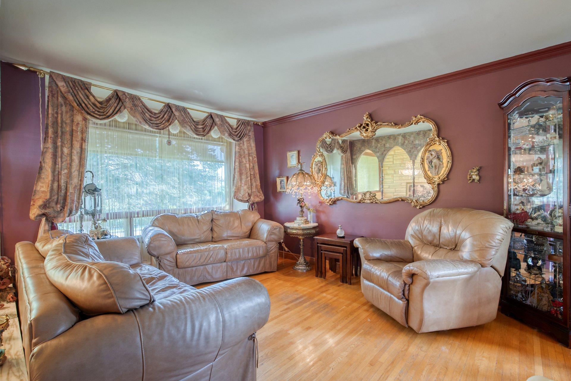 









7510


Rue Madrid

,
Brossard,




QC
J4Y1G2


