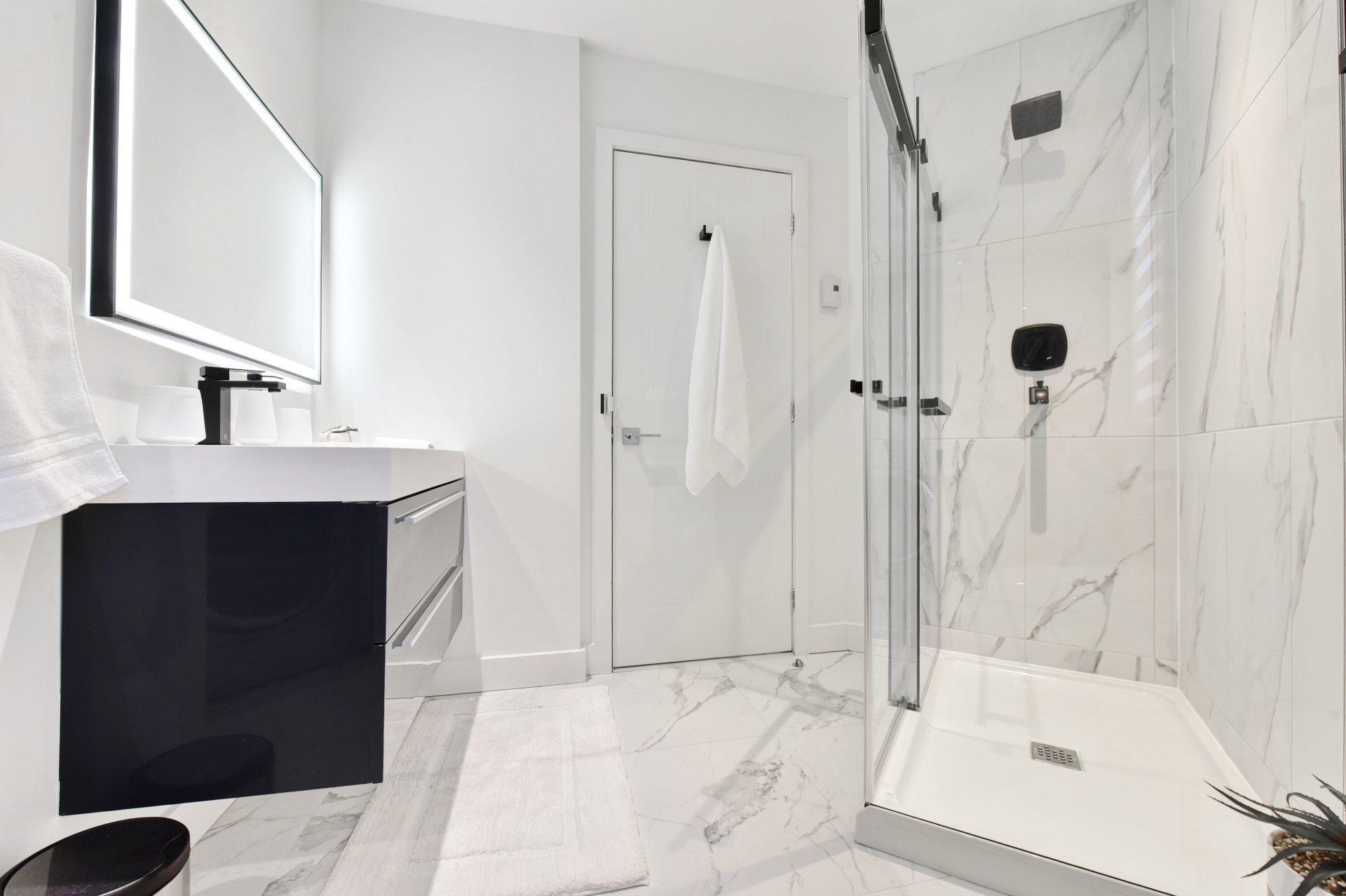 









8990


Place Rodier

,
Brossard,




QC
J4X1C1

