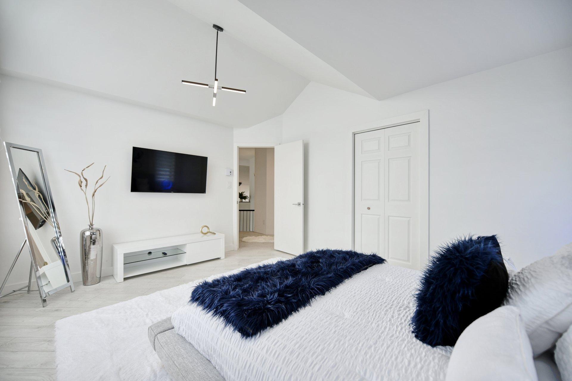 









8990


Place Rodier

,
Brossard,




QC
J4X1C1

