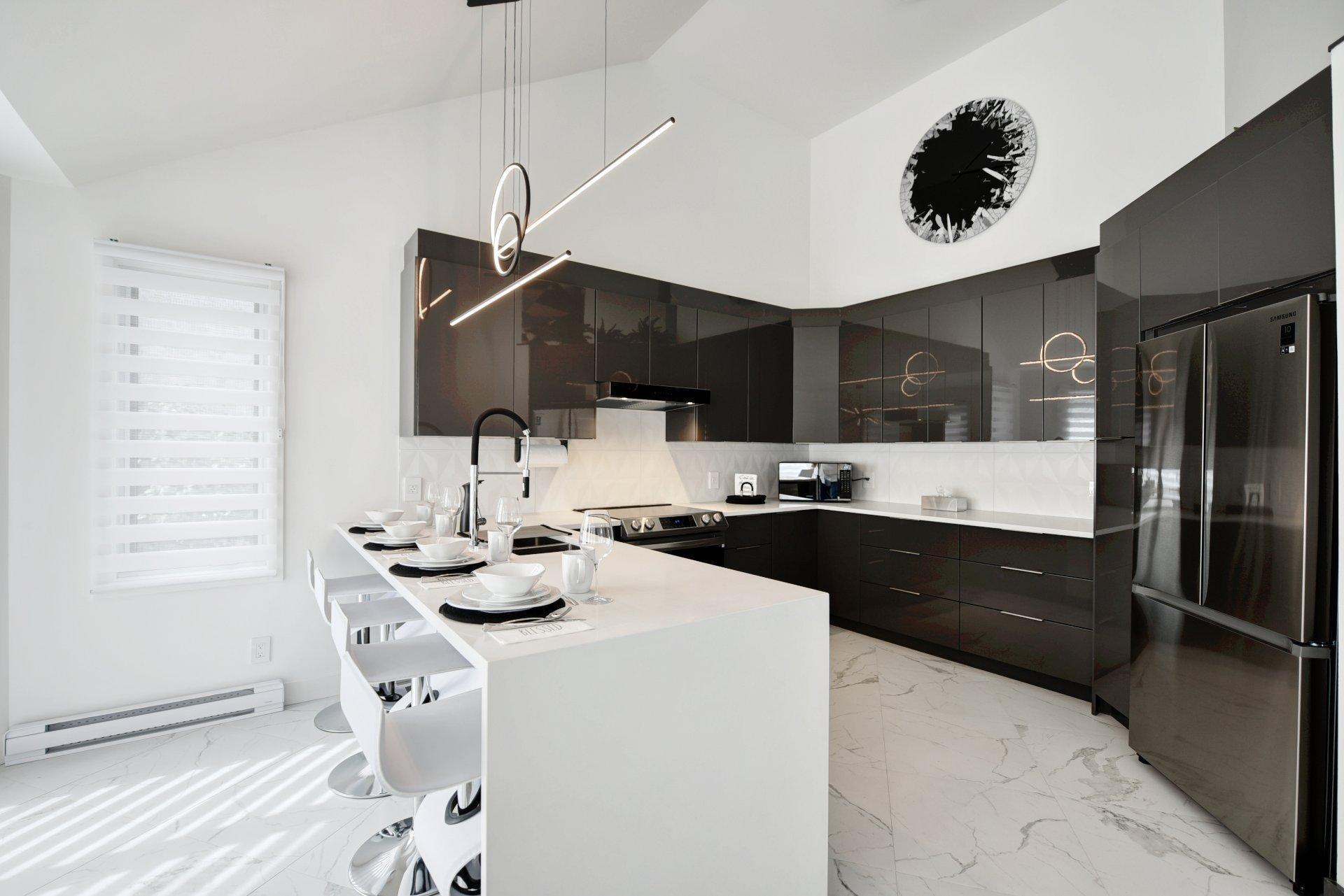 









8990


Place Rodier

,
Brossard,




QC
J4X1C1

