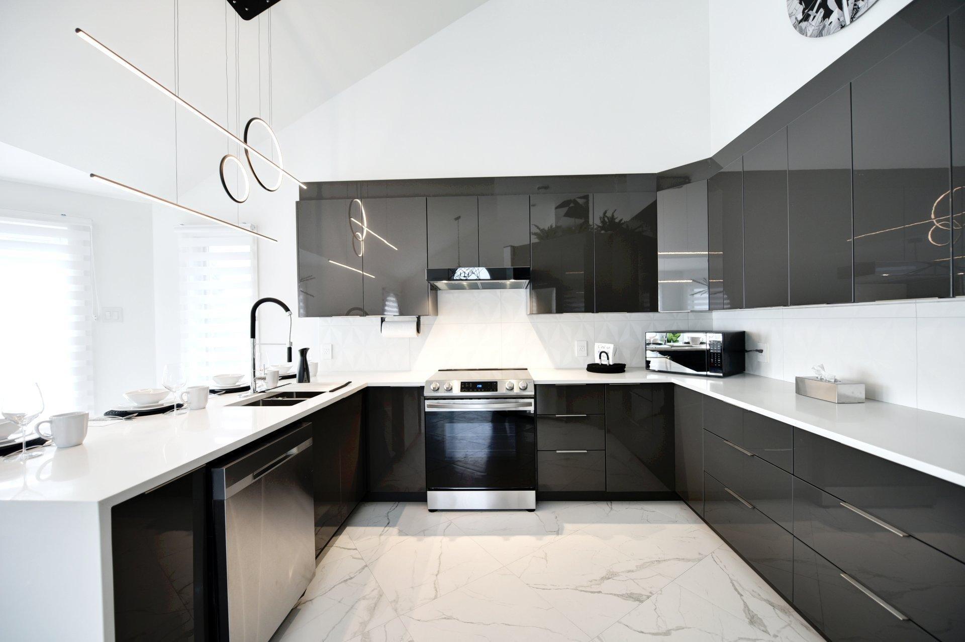 









8990


Place Rodier

,
Brossard,




QC
J4X1C1

