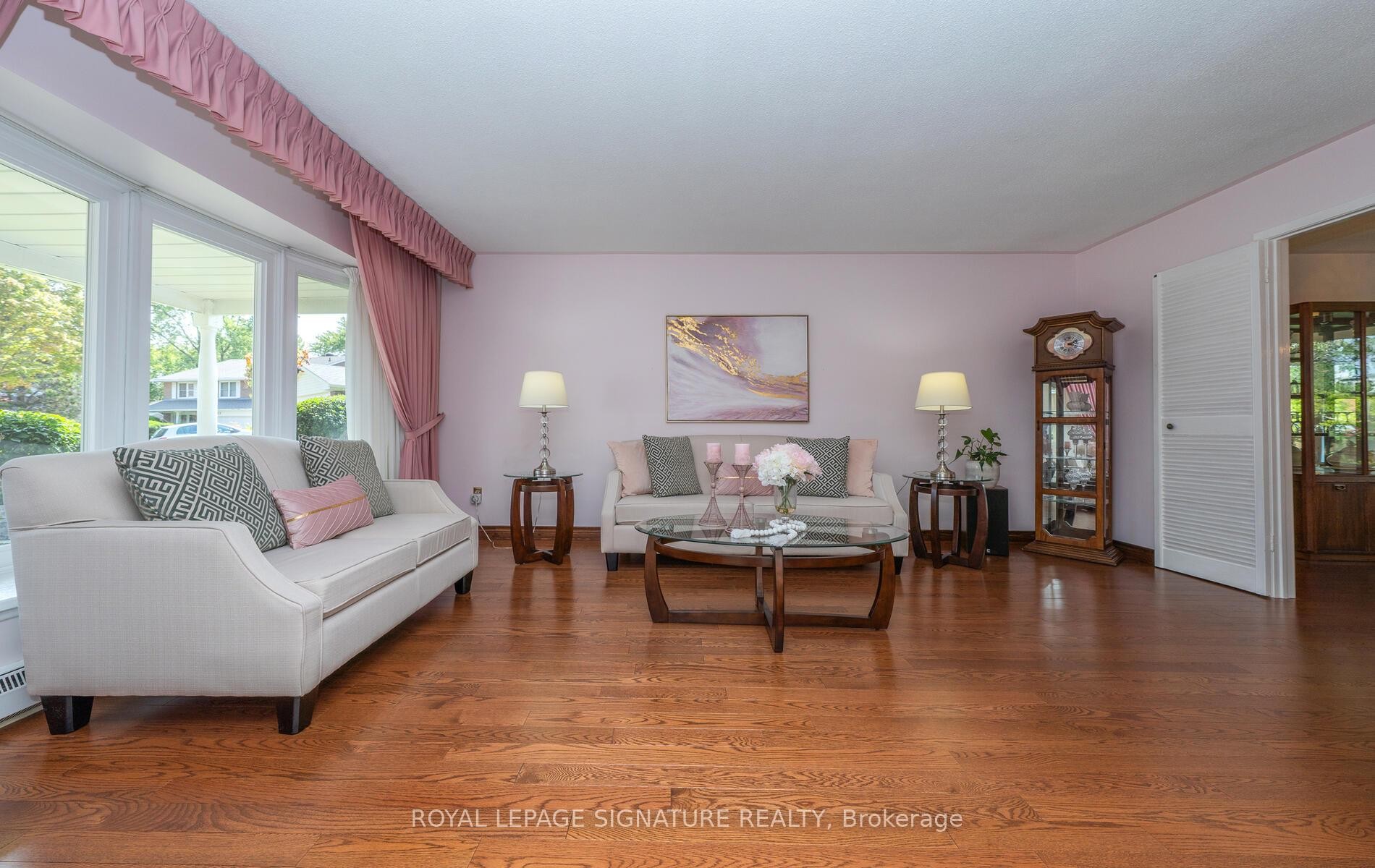 









28


Roundwood

Court,
Toronto,




ON
M1W 1Z2

