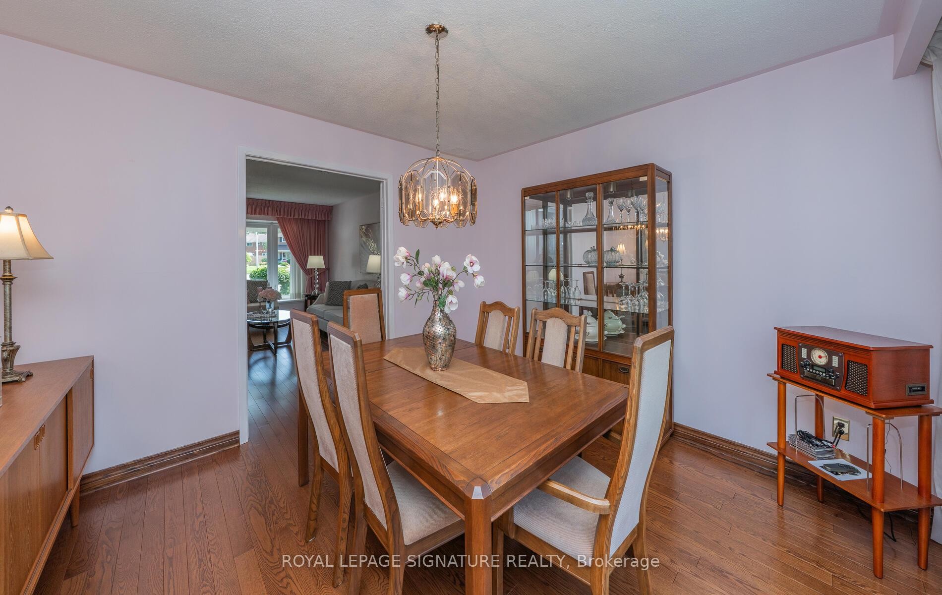









28


Roundwood

Court,
Toronto,




ON
M1W 1Z2

