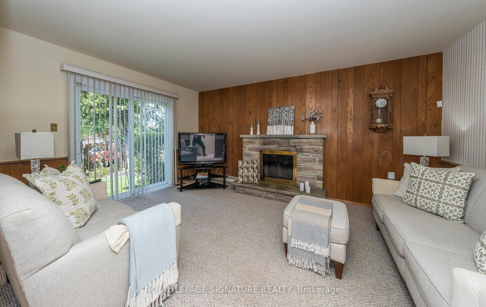 









28


Roundwood

Court,
Toronto,




ON
M1W 1Z2

