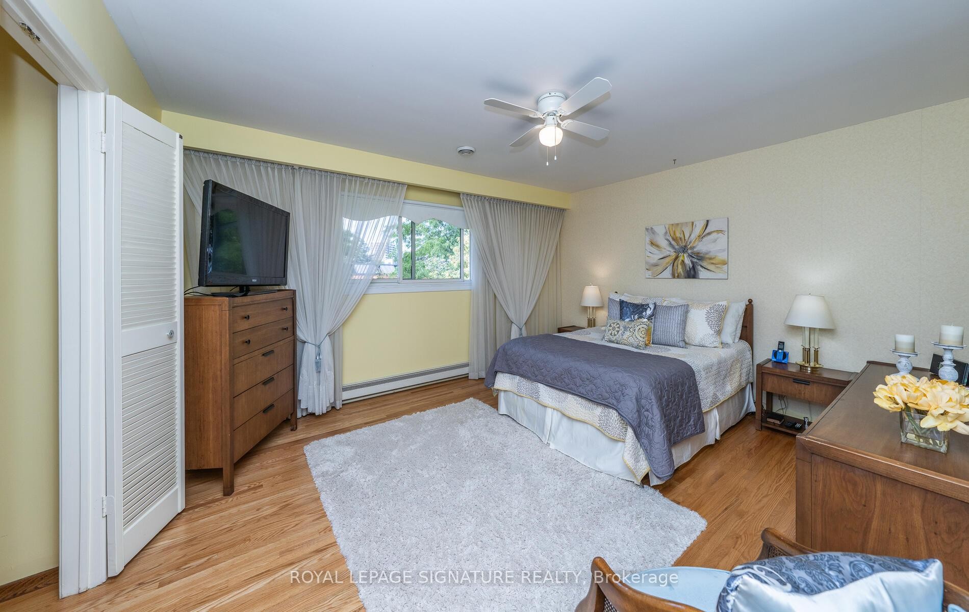 









28


Roundwood

Court,
Toronto,




ON
M1W 1Z2

