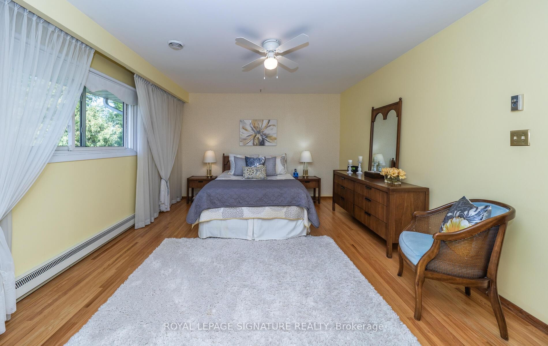 









28


Roundwood

Court,
Toronto,




ON
M1W 1Z2

