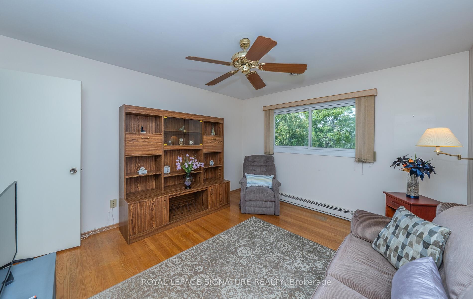 









28


Roundwood

Court,
Toronto,




ON
M1W 1Z2

