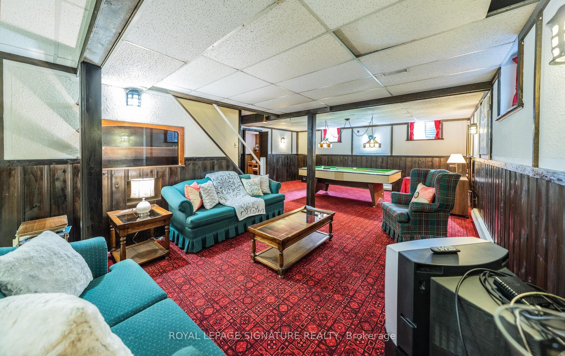 









28


Roundwood

Court,
Toronto,




ON
M1W 1Z2

