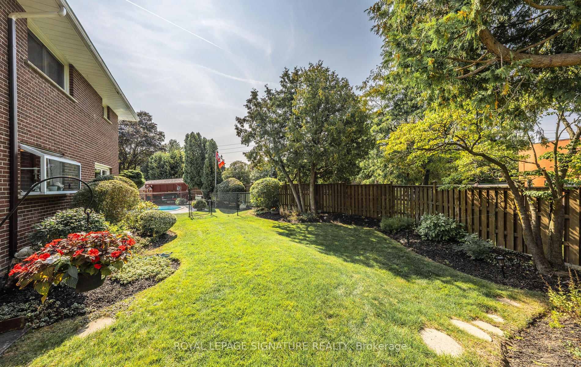 









28


Roundwood

Court,
Toronto,




ON
M1W 1Z2

