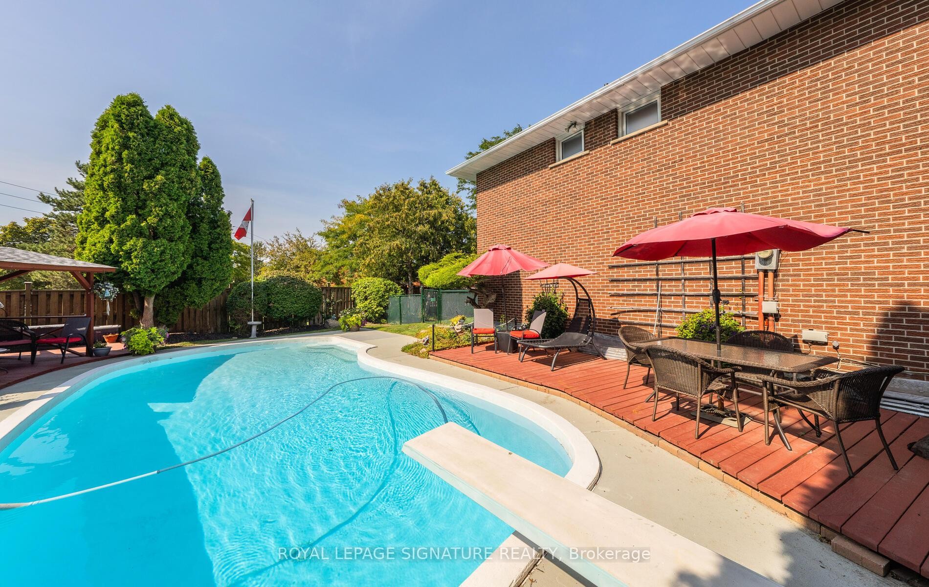 









28


Roundwood

Court,
Toronto,




ON
M1W 1Z2


