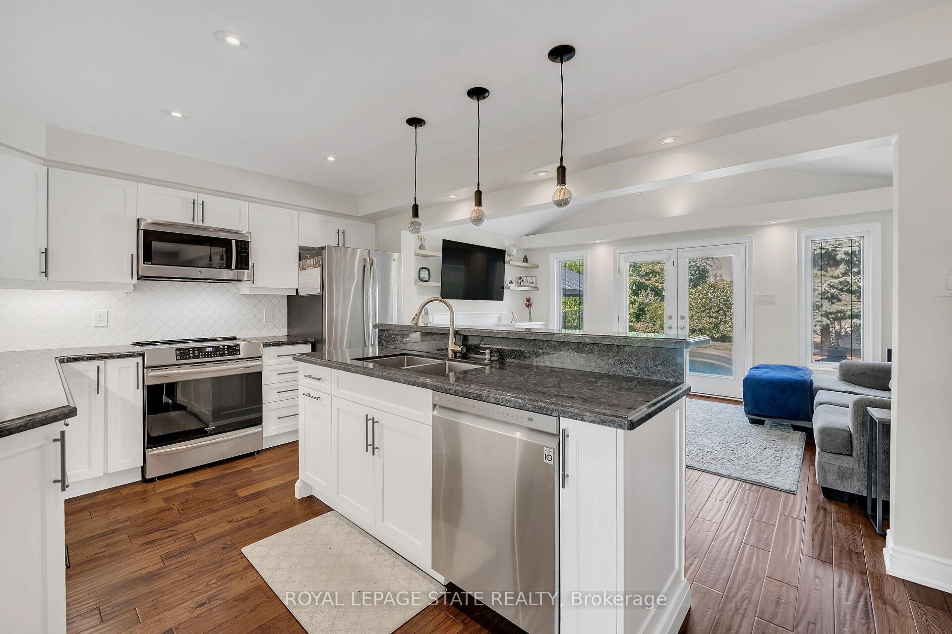 









201


Jones

Road,
Hamilton,




ON
L8E 5J4

