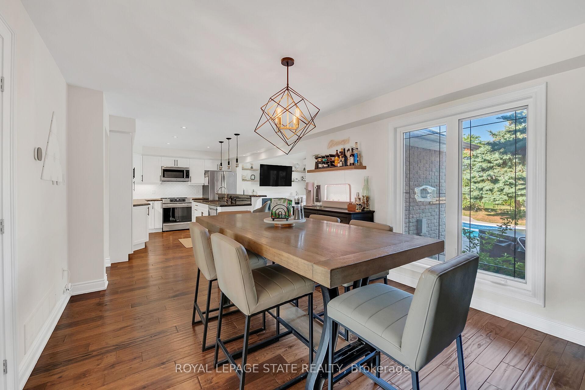 









201


Jones

Road,
Hamilton,




ON
L8E 5J4

