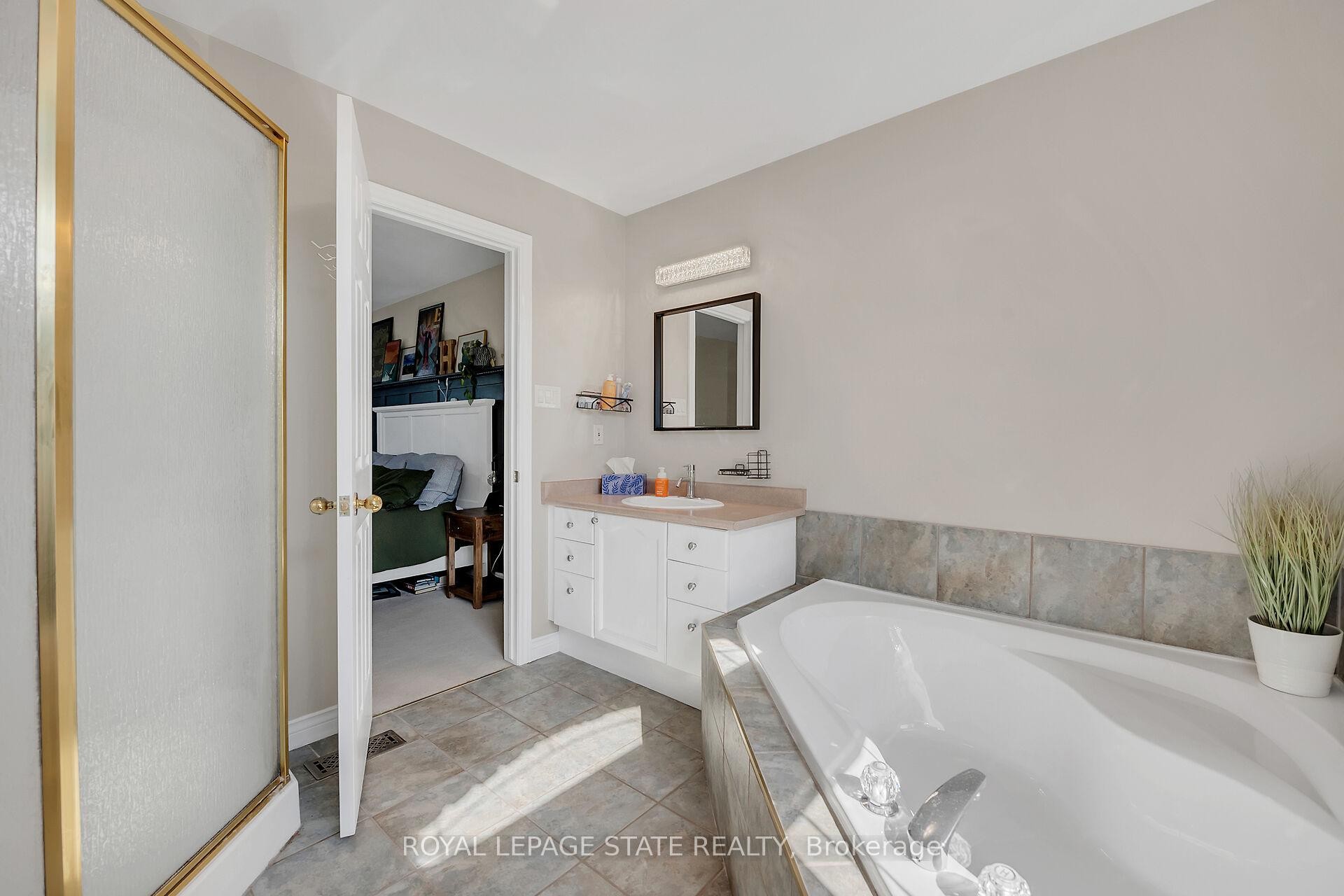 









201


Jones

Road,
Hamilton,




ON
L8E 5J4

