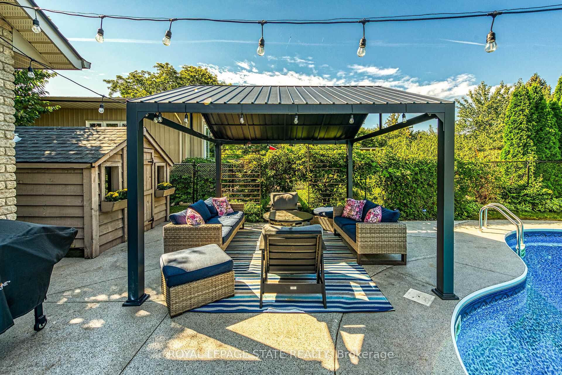 









201


Jones

Road,
Hamilton,




ON
L8E 5J4

