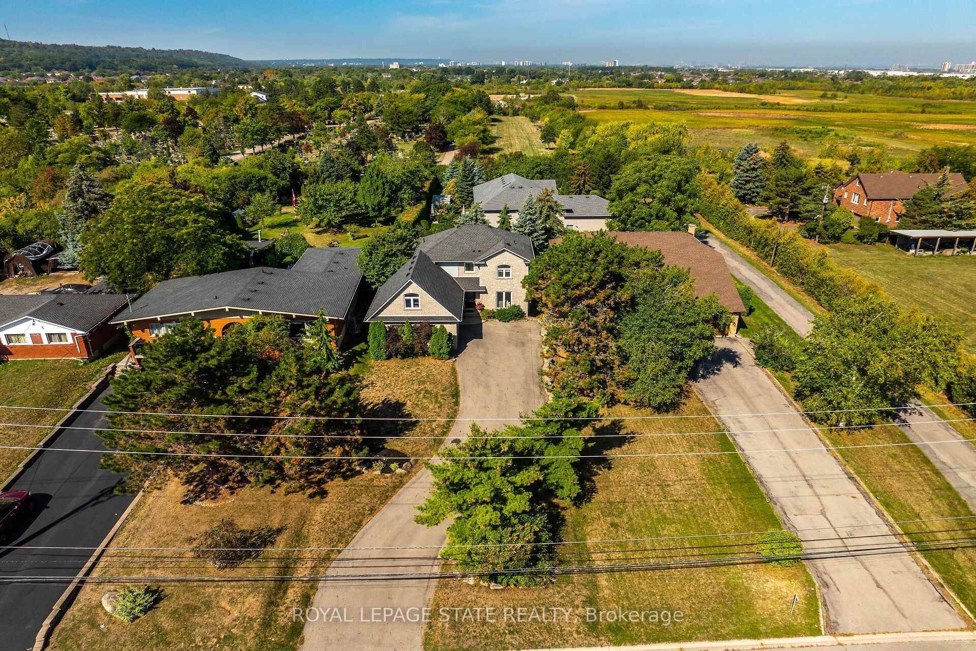 









201


Jones

Road,
Hamilton,




ON
L8E 5J4

