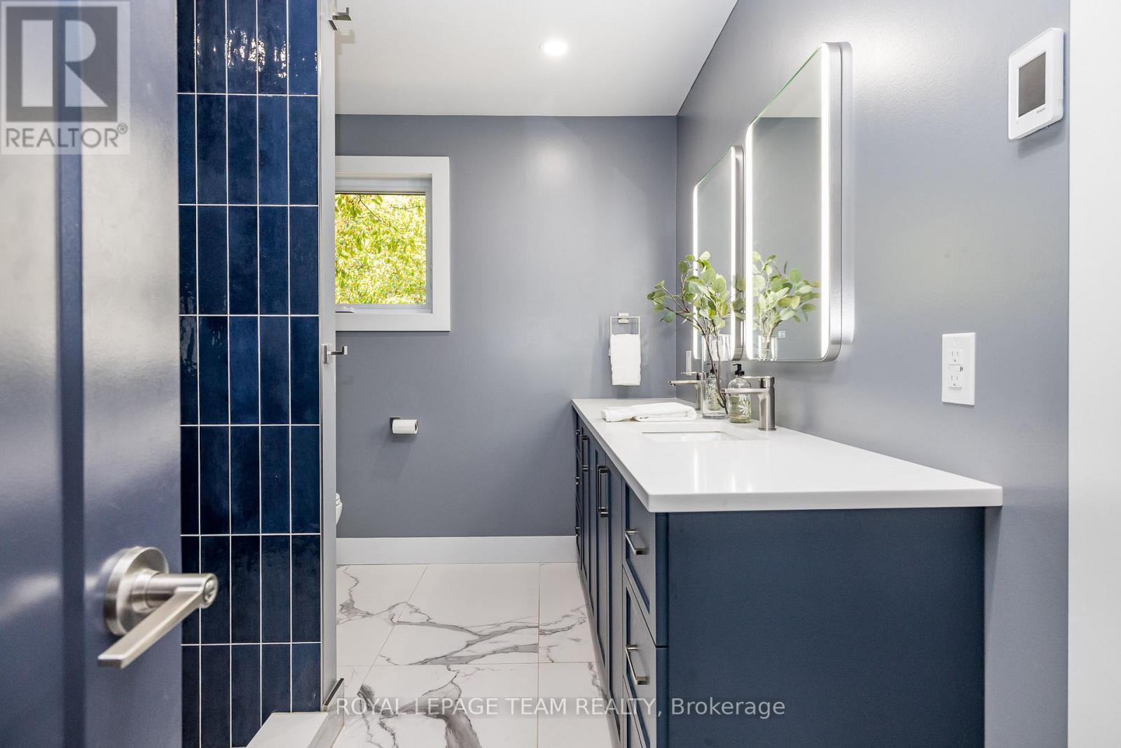 












206 RIVER VIEW LANE

,
North Grenville,




Ontario
K0G1J0

