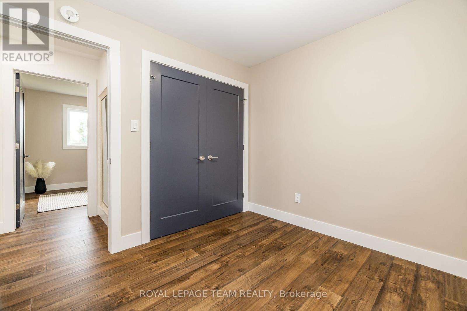 












206 RIVER VIEW LANE

,
North Grenville,




Ontario
K0G1J0

