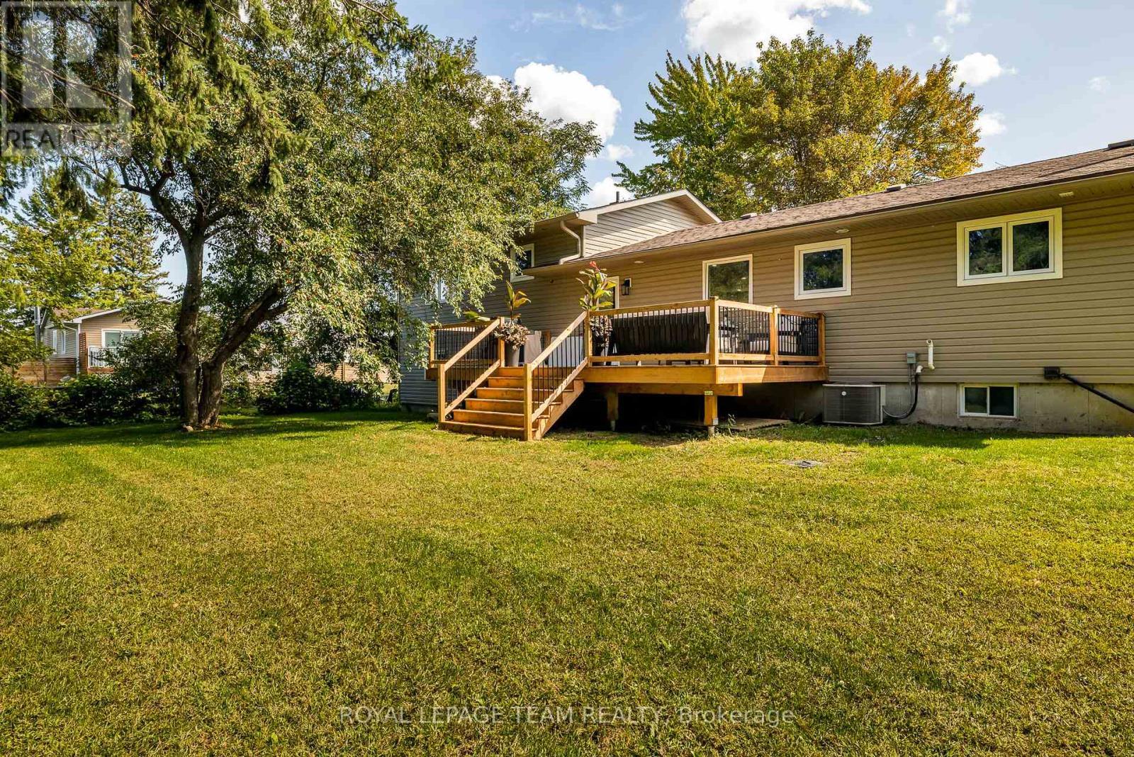 












206 RIVER VIEW LANE

,
North Grenville,




Ontario
K0G1J0

