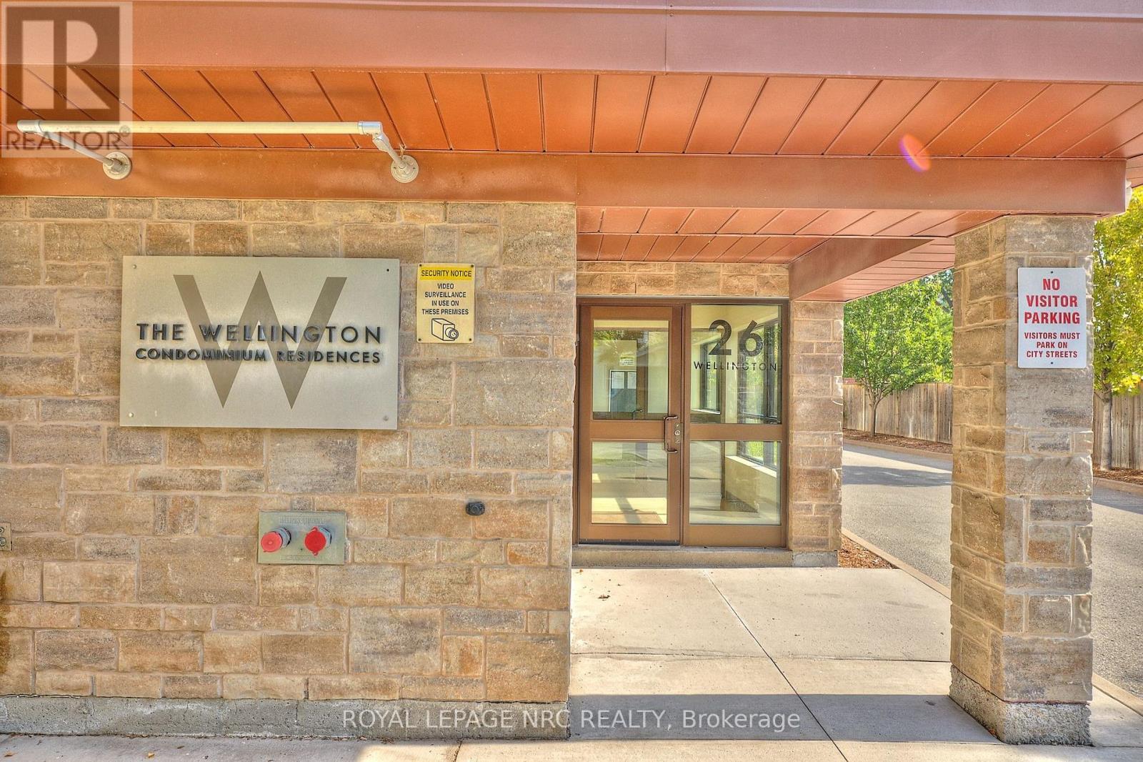 












304 - 26 WELLINGTON STREET

,
St. Catharines (Downtown),




Ontario
L2R5P8

