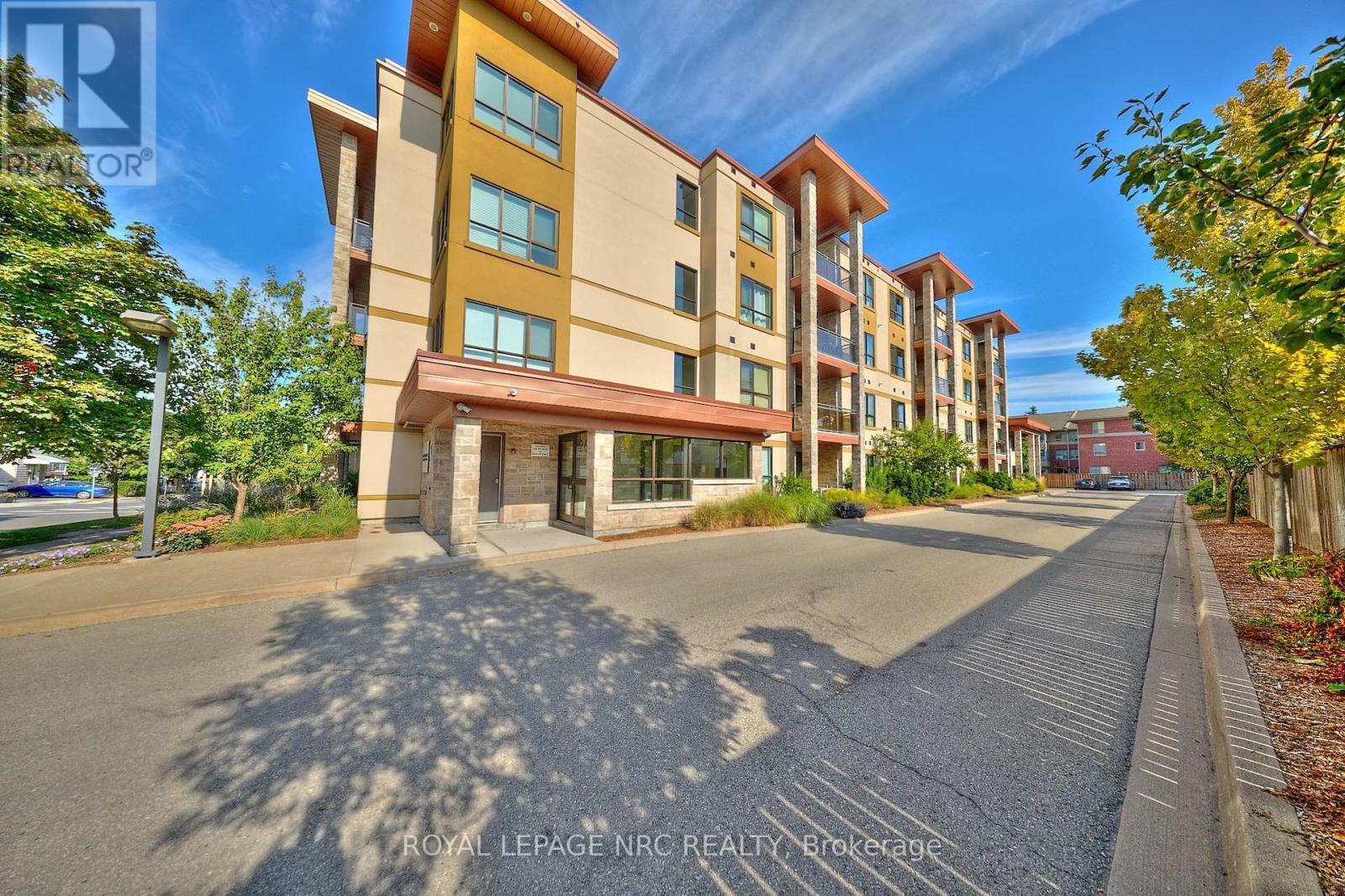 












304 - 26 WELLINGTON STREET

,
St. Catharines (Downtown),




Ontario
L2R5P8

