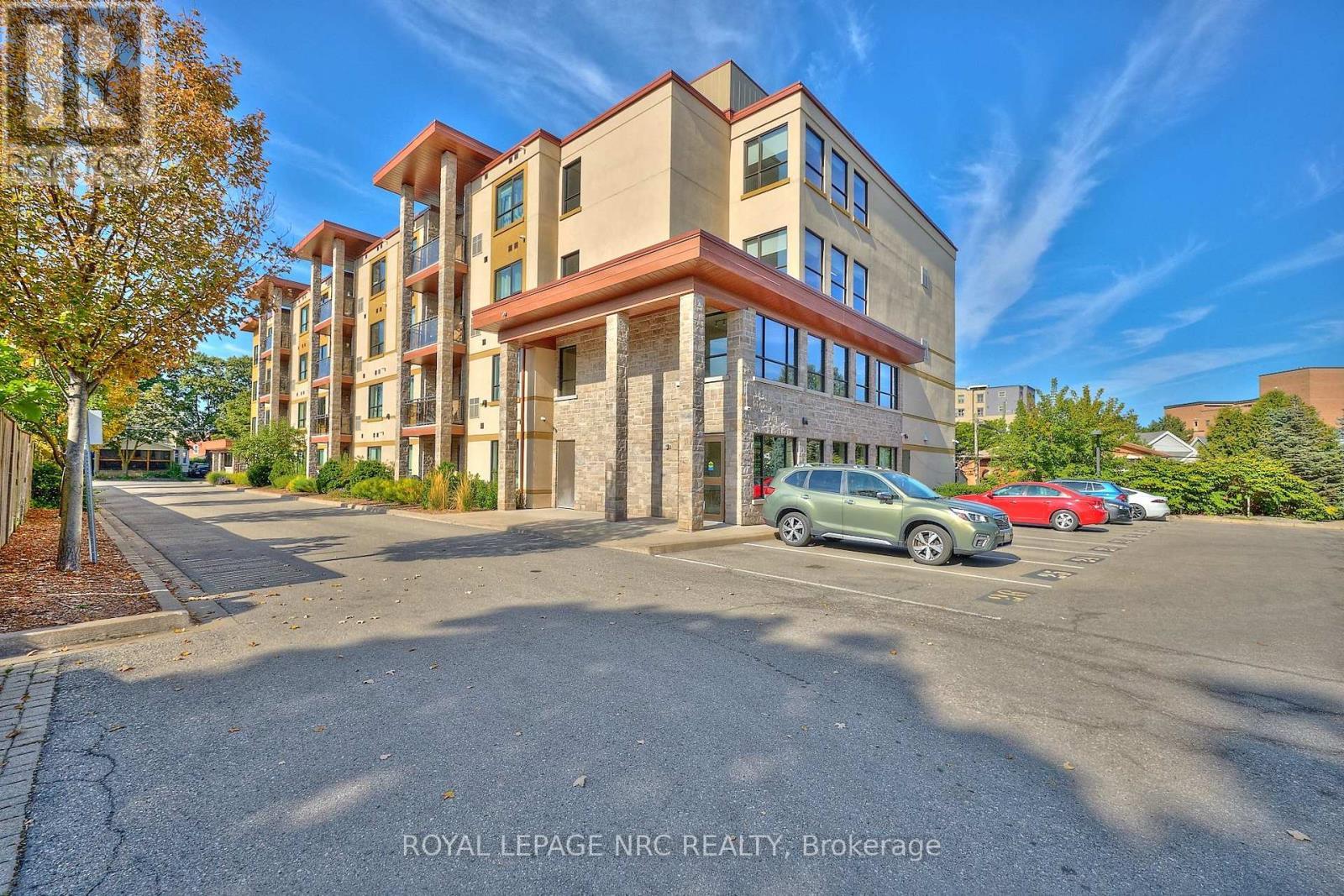 












304 - 26 WELLINGTON STREET

,
St. Catharines (Downtown),




Ontario
L2R5P8

