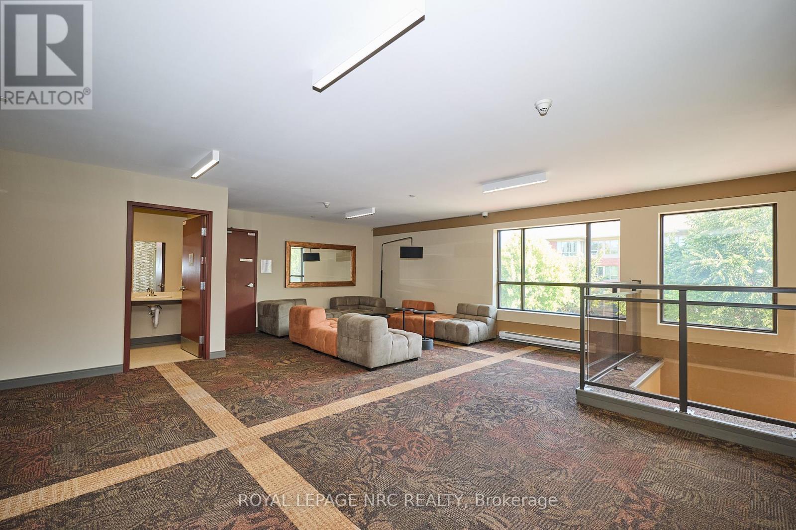 












304 - 26 WELLINGTON STREET

,
St. Catharines (Downtown),




Ontario
L2R5P8

