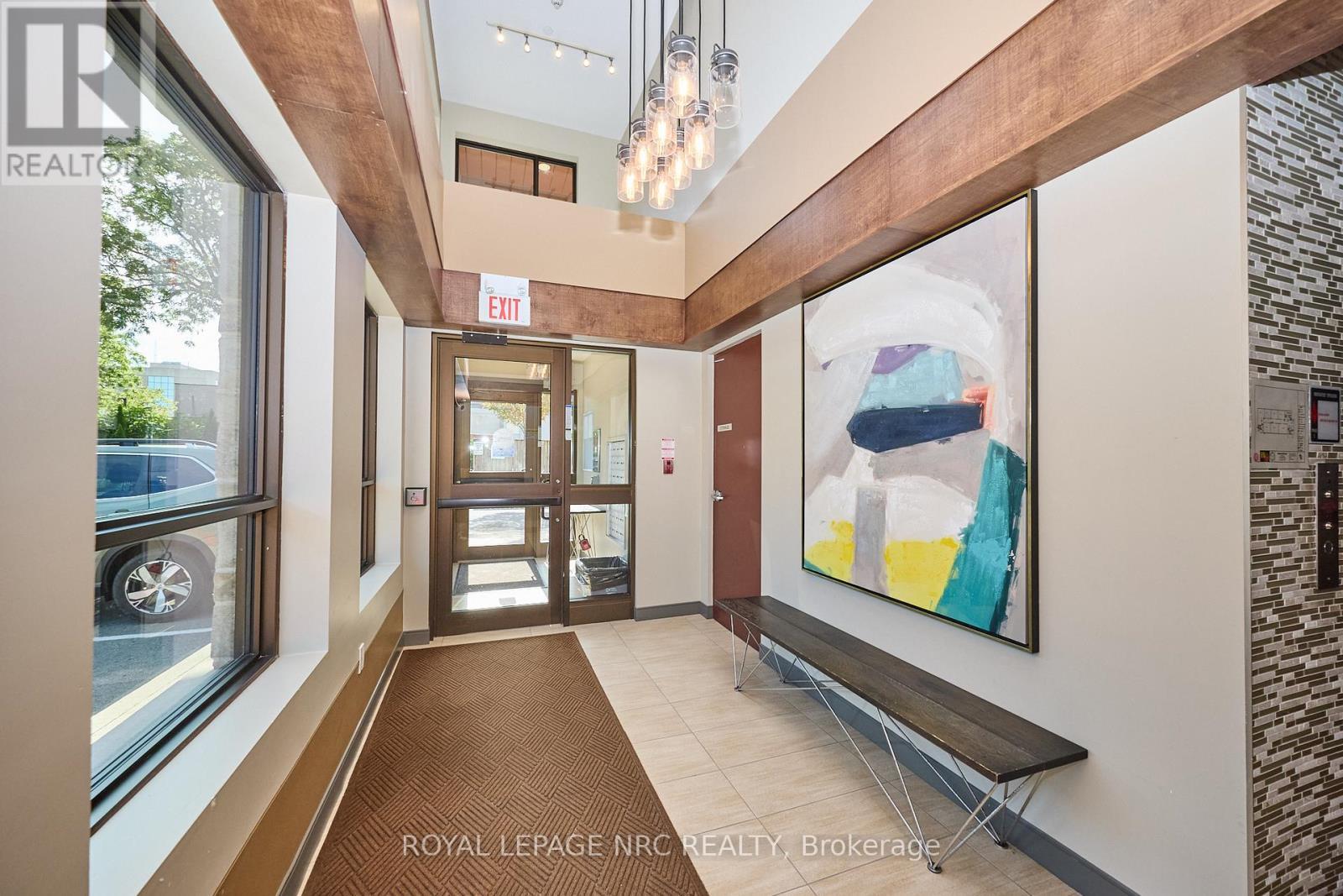 












304 - 26 WELLINGTON STREET

,
St. Catharines (Downtown),




Ontario
L2R5P8

