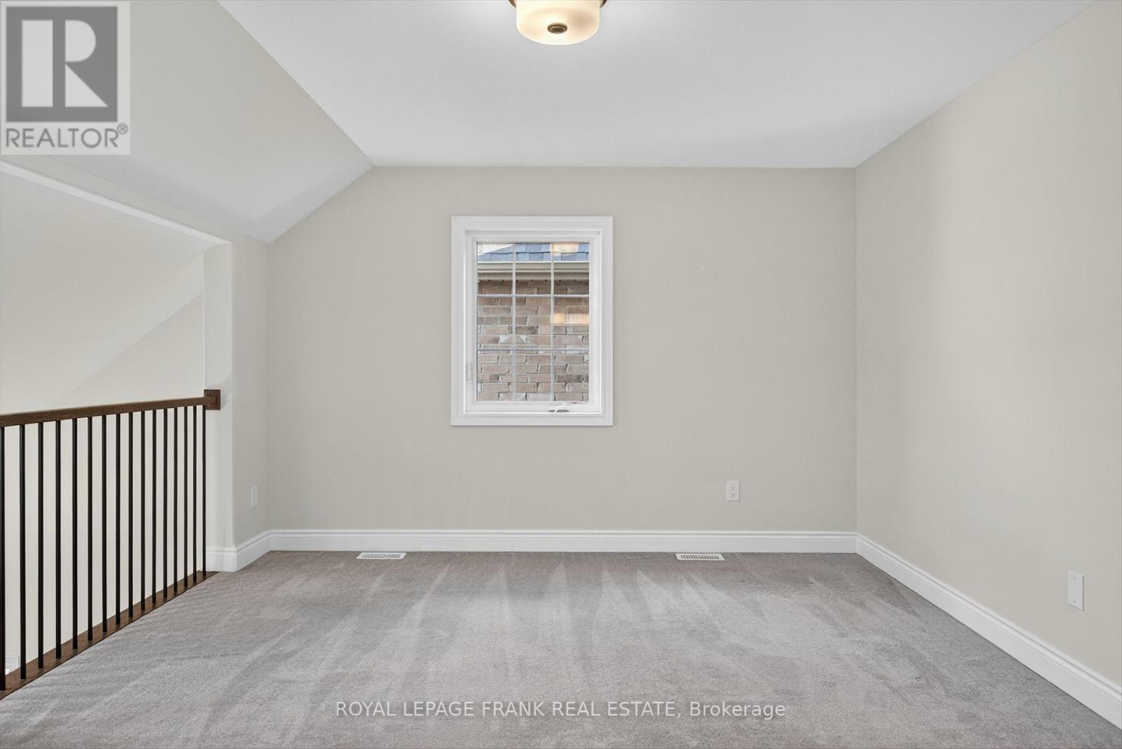 












292 NOFTALL GARDENS

,
Peterborough (Northcrest Ward 5),




Ontario
K9H0G4

