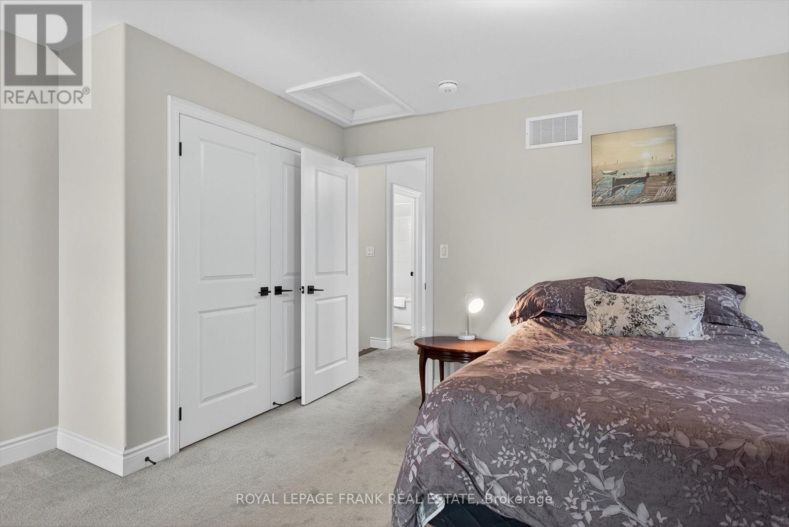 












292 NOFTALL GARDENS

,
Peterborough (Northcrest Ward 5),




Ontario
K9H0G4

