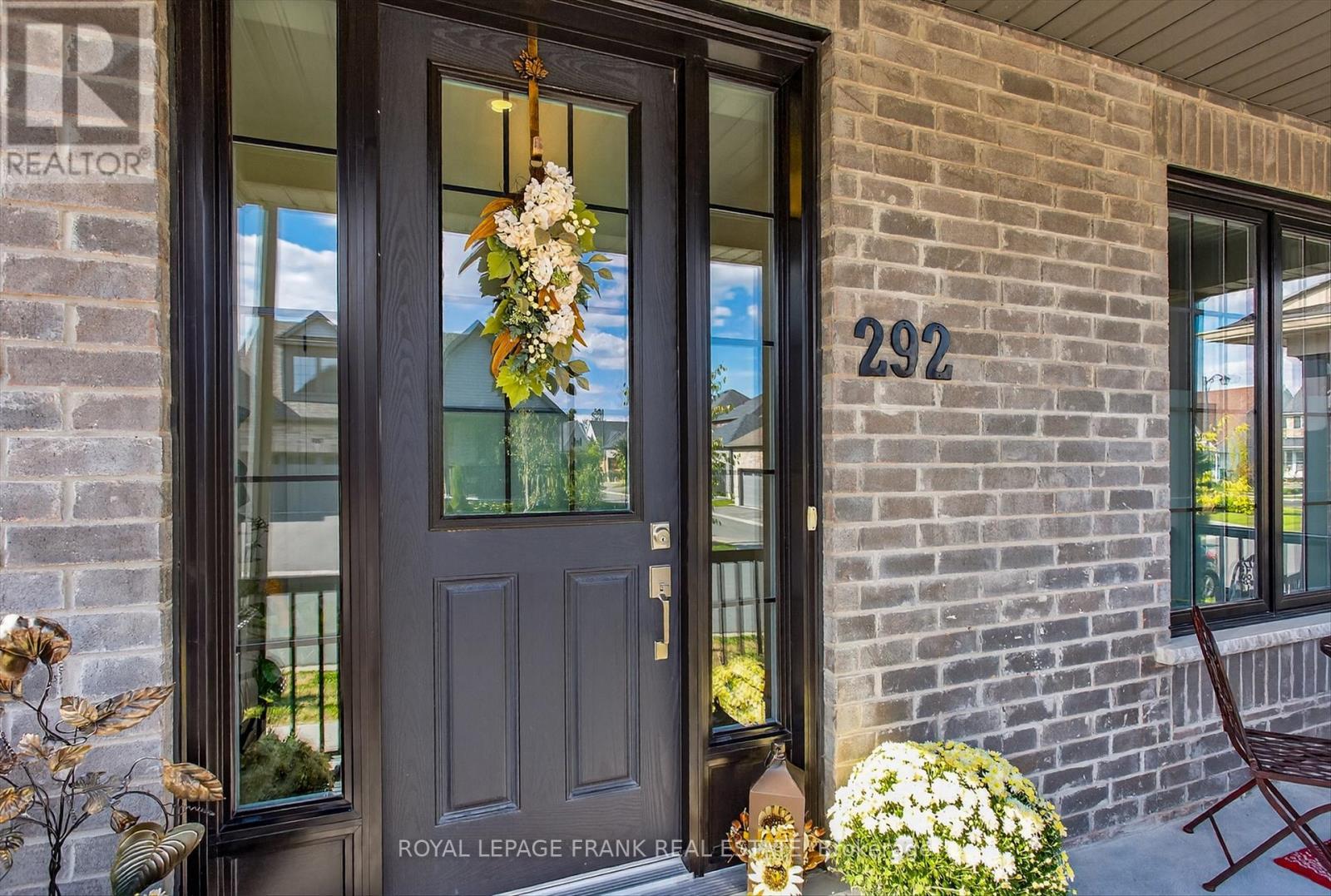 












292 NOFTALL GARDENS

,
Peterborough (Northcrest Ward 5),




Ontario
K9H0G4

