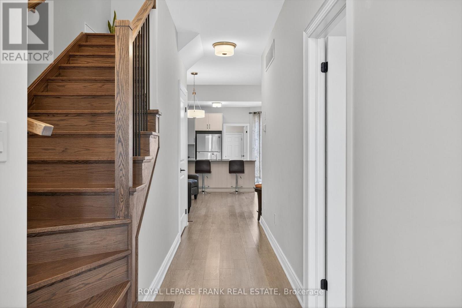 












292 NOFTALL GARDENS

,
Peterborough (Northcrest Ward 5),




Ontario
K9H0G4

