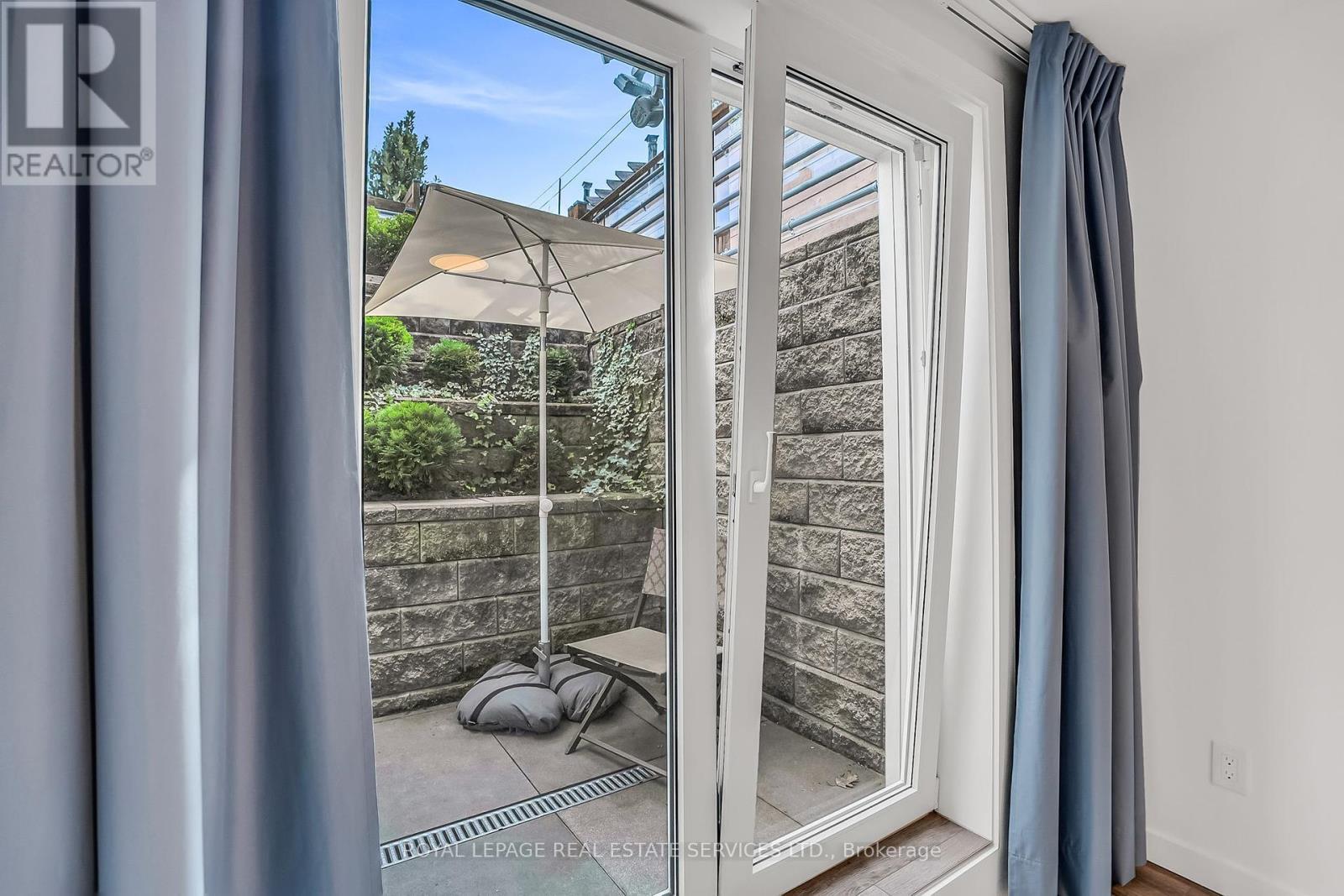












A - 439 WINONA DRIVE

,
Toronto,




Ontario
M6C3T4

